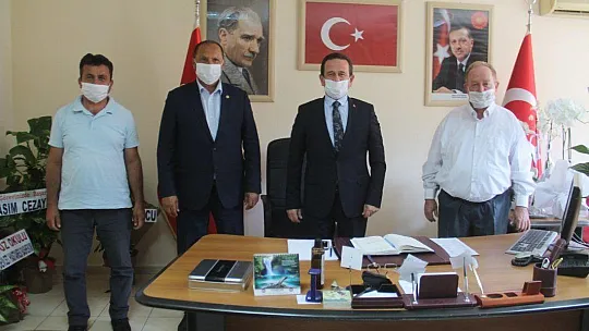 Soydemir, 'Siyasi partiler olmazsa olmazlarımızdandır'