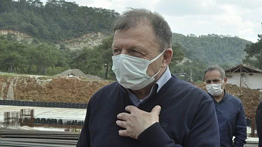 AK Parti İl Yönetimi hastane inşaatında incelemelerde bulundu