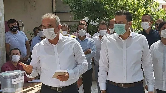 AK Parti Milas'ta temayül yoklaması yapıldı