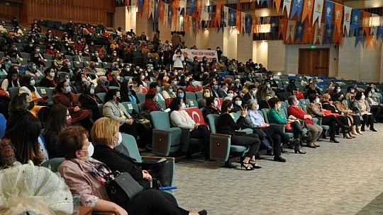 Doğru, 'Hedefimiz siyasete kadın elinin daha çok değmesi'