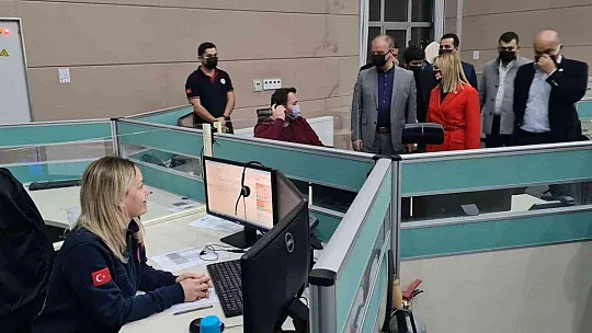 Ak Parti Muğla Milletvekili Gökcan, yeni yıla 112 Acil Çağrı Merkezi'nde girdi