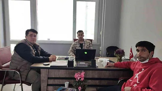 AK Parti'nin 'Halk Günü' yoğun geçiyor