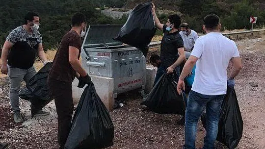 AK Partili gençler Marmaris'te çevre temizliği yaptı