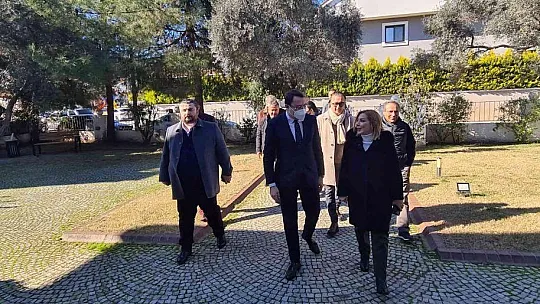 AK Partili Gökcan, Marmaris Ticaret Odası Başkanı Ayhan ile görüştü