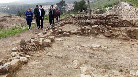 Akyaka Kalesi 7 ayda gün yüzüne çıktı