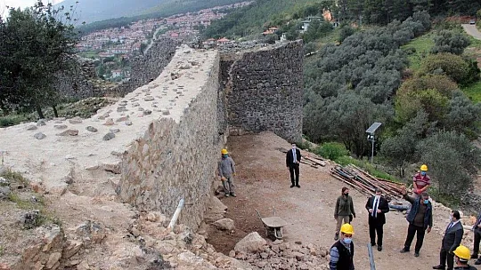 Akyaka Kalesi 7 ayda gün yüzüne çıktı