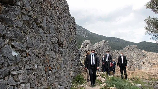 Akyaka Kalesi 7 ayda gün yüzüne çıktı