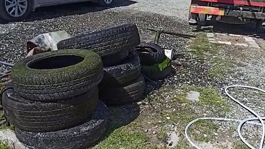 Akyaka sevdalıları Azmak dip temizliği yaptı