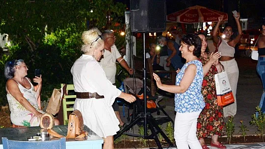 Müzikli Fethiye Akşamları Ali Tunç ile devam etti