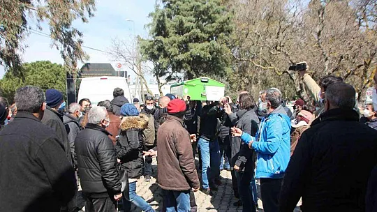 Almanya'da yangında ölen anne ve 3 çocuğu gözyaşlarıyla toprağa verildi