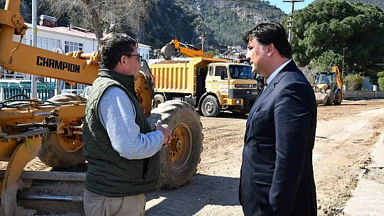 Karaca, 'Altyapı biten bölgelerde  BSK sıcak asfalt çalışmasına başlayacağız'