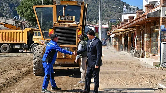Karaca, 'Altyapı biten bölgelerde  BSK sıcak asfalt çalışmasına başlayacağız'
