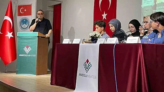 'Anadolu Mektebi' paneli düzenlendi