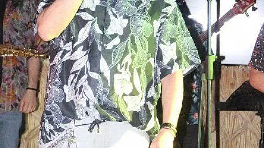 Annesini kaybeden Metin Arolat: 'Hayata tutunmaya çalışıyorum'