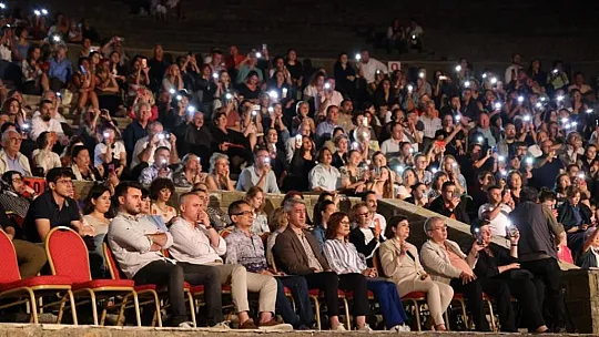 Antakya Medeniyetler Korosu onur konuğu olarak konser verdi
