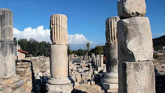Antik dönemin en geniş caddesi ayağa kaldırılıyor
