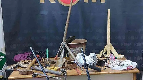 Antik kentte kaçak kazı