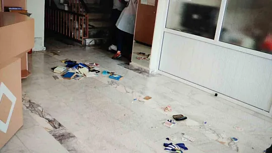 Ev sahibi kiracısını zehirledi
