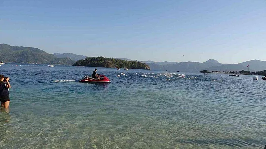 AQUAMASTERS YÜZME ŞAMPİYONASININ İLK GÜNÜ TAMAMLANDI