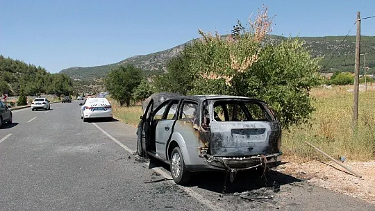 Araç tamamen yandı