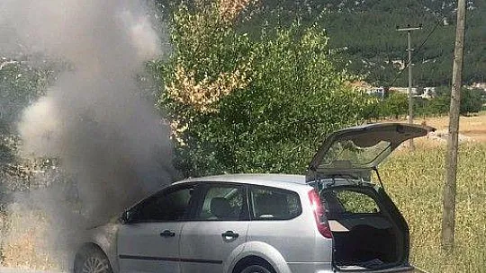 Araç tamamen yandı