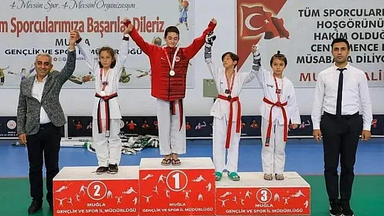 ATATÜRK KUPASI TAEKWONDO ŞAMPİYONASI DALAMAN'DA GERÇEKLEŞTİ