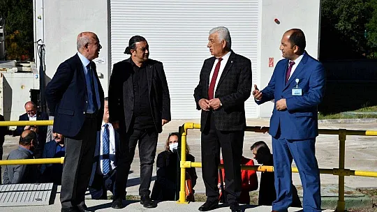 Karaca, 'Cumhuriyet tarihinin en büyük yatırımlarını yapıyoruz'