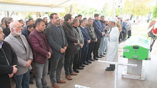 Doğacak bebeğini göremedi 
