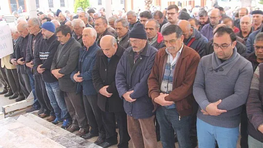 Doğacak bebeğini göremedi 