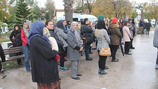 Doğacak bebeğini göremedi 