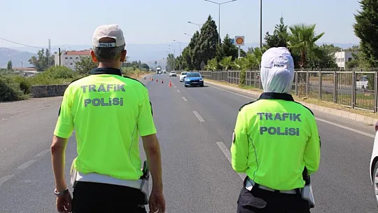 Yolculara emniyet kemerinin önemi anlatıldı