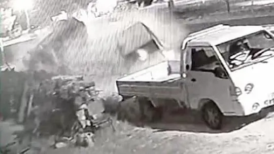 Kavşaktan Geçmek İçin Beklediler Ama Ölümden Kaçamadılar