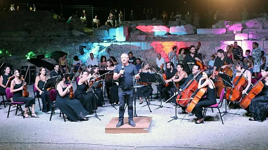 Tarihe yön veren şehirde müzik ve görsel şölen
