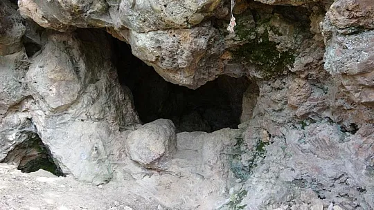 Çakmaktaşından, yontma taş aletler bulundu