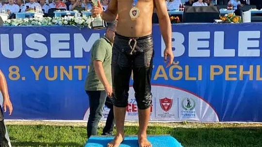 Güreşçilerin olduğu otomobil kaza yaptı: 4 ölü 1 ağır yaralı