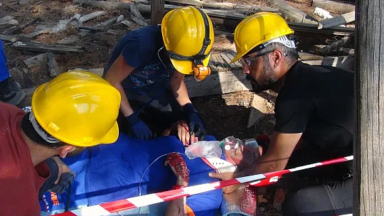 UMKE gönüllüleri eğitimlerini tatbikat ile tamamladı