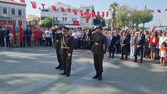 Zafer Bayramı kutlamaları törenle başladı