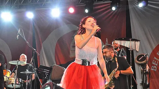 Konser yoğun ilgi gördü