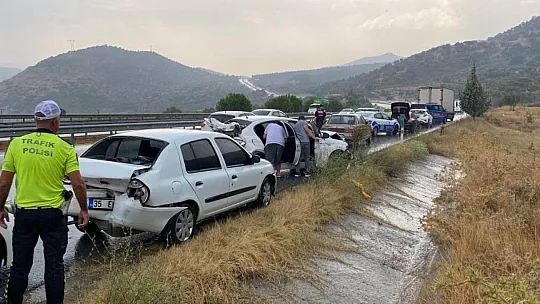 Sağanak yağış kaza getirdi