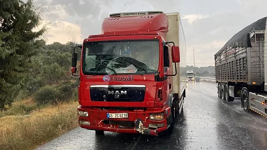 Sağanak yağış kaza getirdi