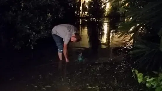 Belediye ekiplerinin yağmur mesaisi