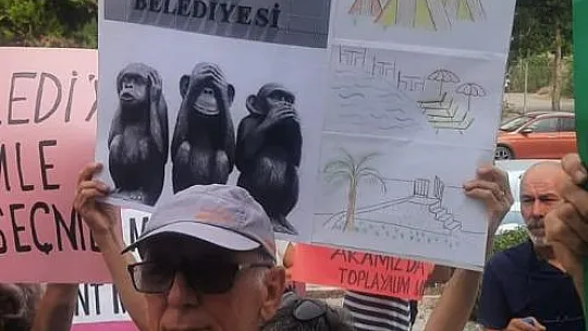 Halk Datça Belediyesini Bastı