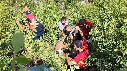 Motosiklet 20 Metrelik Uçuruma Yuvarlandı