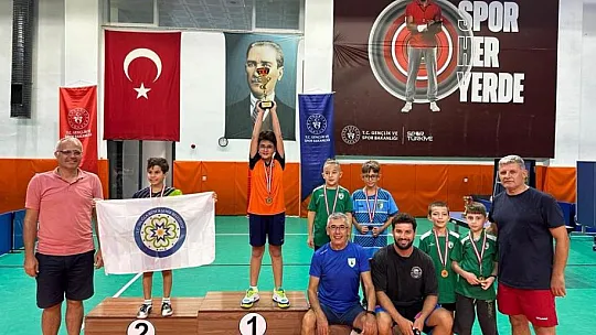 Masa Tenisi Zafer Kupası sahiplerini buldu