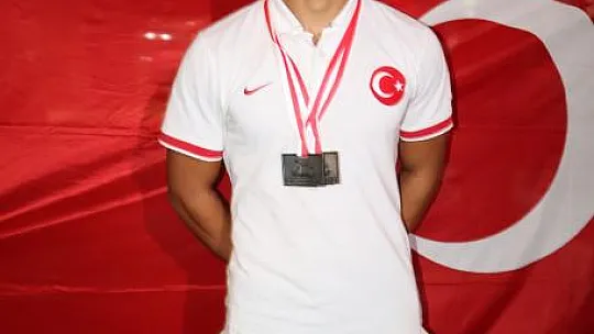 Rahmi Kaan Karahan, Kano'da tarih yazdı