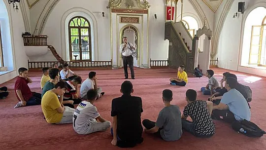 İmam Hatip Lisesi öğrencilerine kültür gezisi