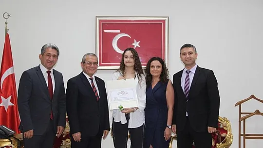 Derece Yapan Öğrenciler Kaymakam Eriş ile Bir Araya Geldi