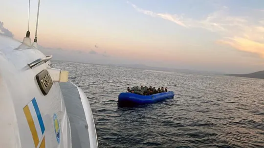 15 Günde Bin 107 Düzensiz Göçmen Ve 81 Organizatör Yakalandı