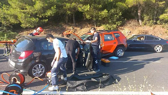 Trafik kazasında 2 kişi hayatını kaybetti