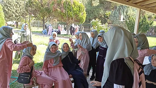 Öğrenciler 'Kardeşlik Buluşması'nda Bir Araya Geldi